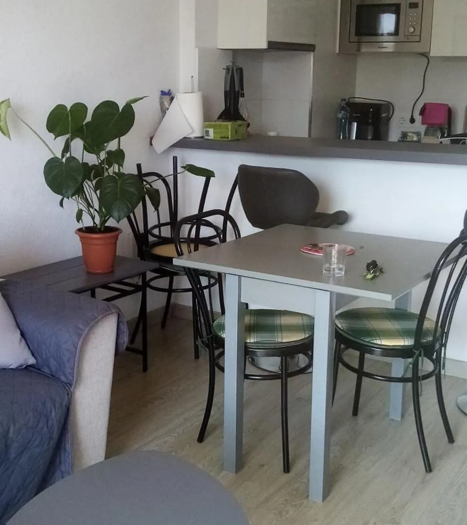 Comme Chez Vous Troisieme Etages Sans Ascenseur Tout Equipe Climatisation Empuriabrava
